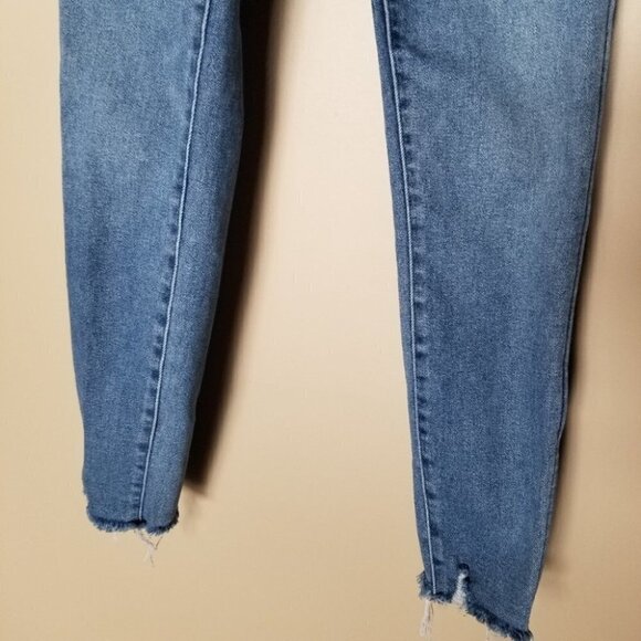 Madewell  10" High-Rise 26 Skinny Jeans Button-Front Edition - Picture 5 of 13